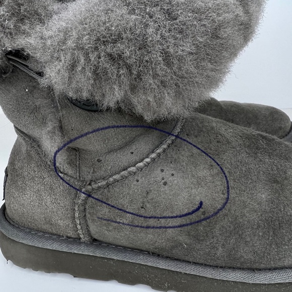 Mini Bailey Button II Genuine Shearling Boot
UGG 7 - Picture 11 of 13